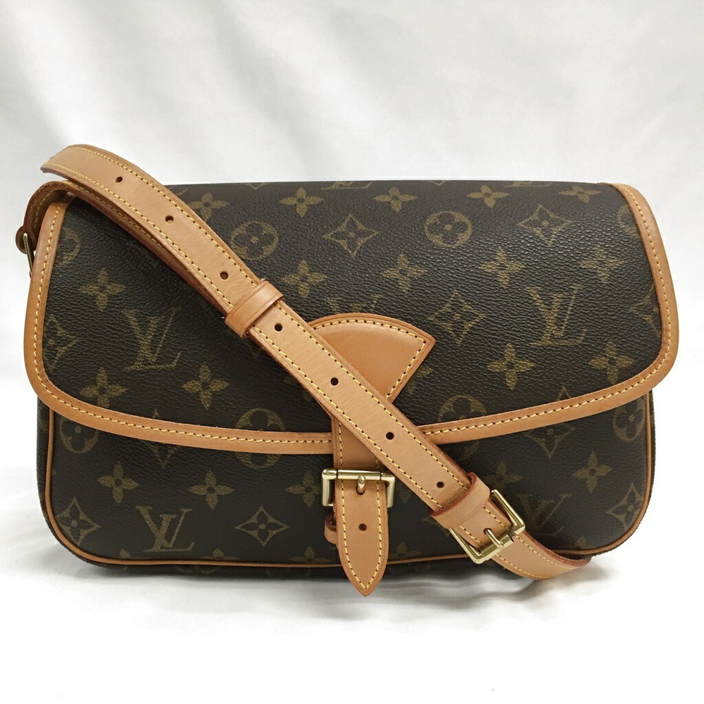 Louis Vuitton Sologne Monogram Shoulder Bag Crossbody 19 3526